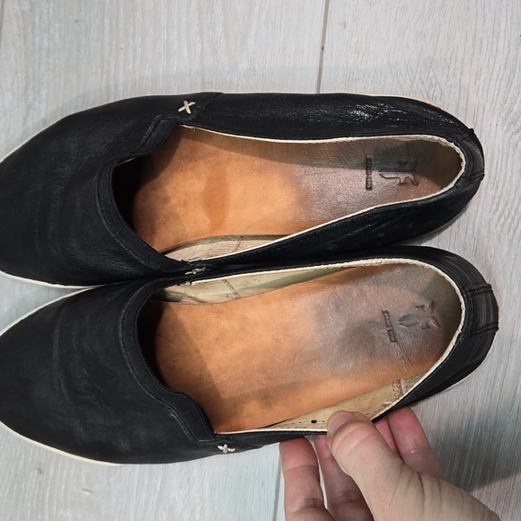 Frye Women Leather Loafer Slip on flats shoes sz 8M - Picture 6 of 16